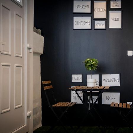 Superbe Appartement Avec Patio Nîmes Exteriör bild