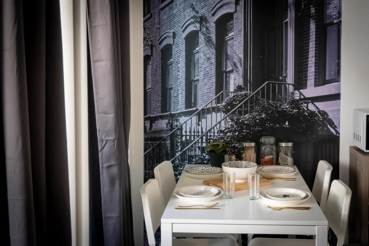 Superbe Appartement Avec Patio Nîmes Exteriör bild